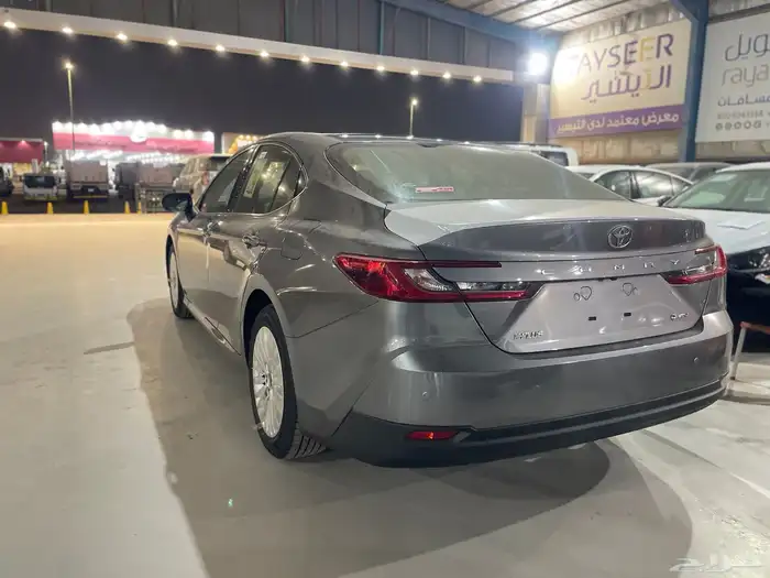 تويوتا كامري Eبلص 2025 2