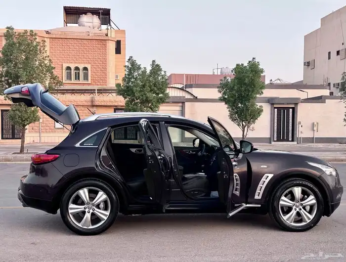 انفنتي Fxموديل 2010 31