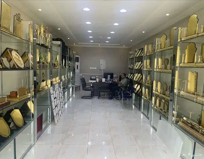 هدايا _دروع_تخرج_ترقية_اعمال_أكريلك_قص_ليزر_طباعة_ميداليات 2