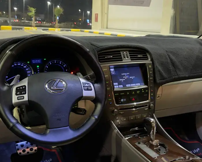 لكزس is 300 ( قمه بالنظافه ) 7