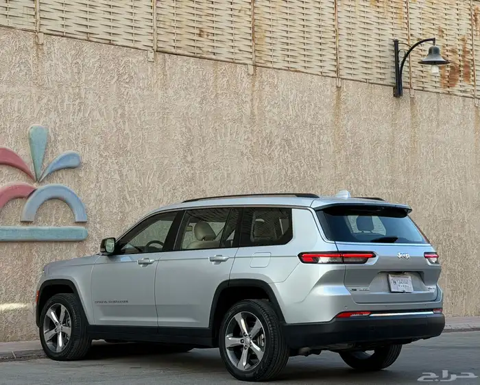 جيب شيروكي موديل 2022 ليمتد 9