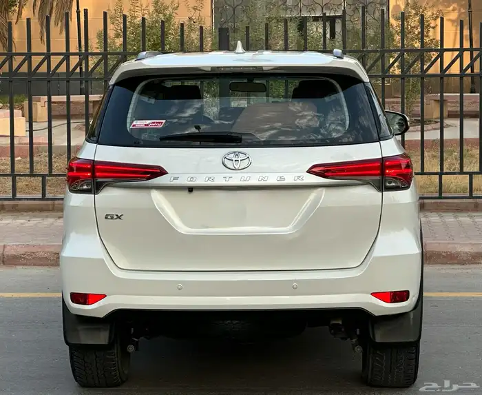 تويوتا فورشنر موديل 2022 سعودي دبل 7