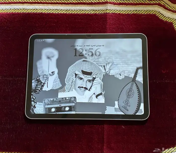 ايباد 11 128GB a(16) استخدام شهرين جديد بكرتونه البطارية100 0