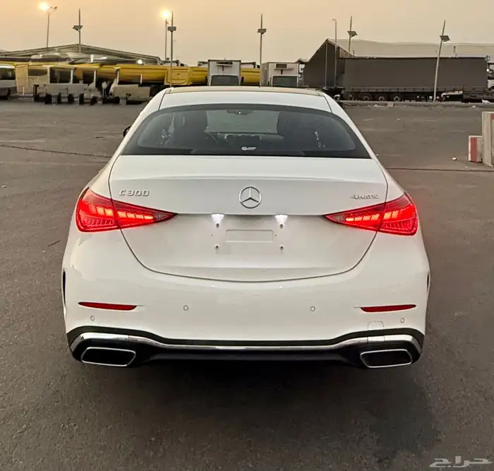 مرسيدس C300 2023 اعلى مواصفات للبيع 4