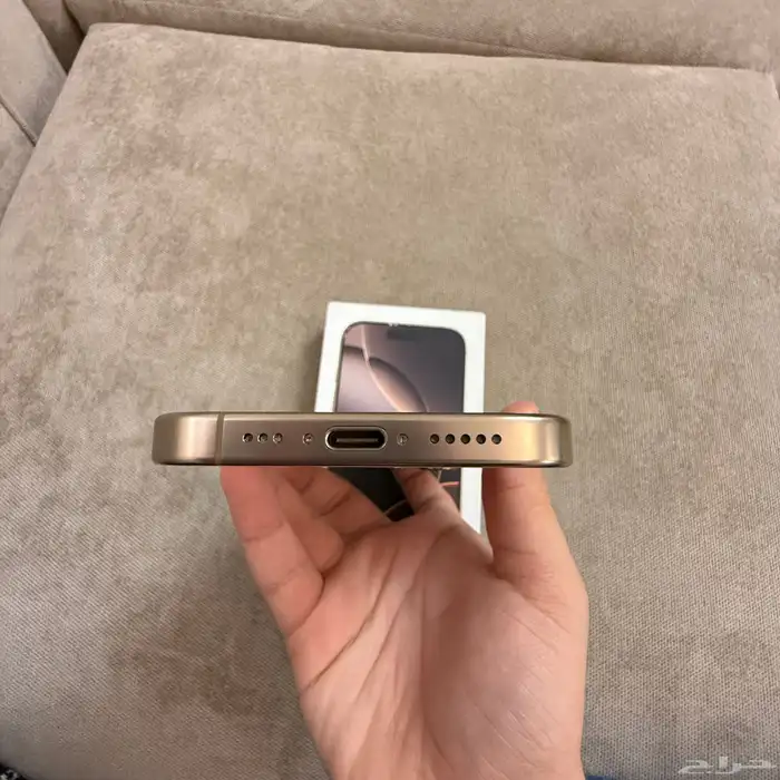 ايفون 16 برو 4