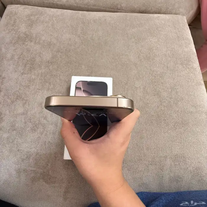 ايفون 16 برو 8