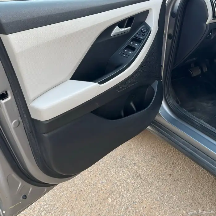 كريتا 2023 ( سمارت - رصاصي ) 12