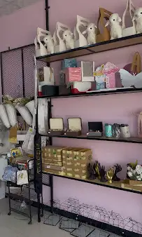 ورود وهدايا و مقات و تحف وفازات وتنظيم حفلات وتزين سيارات 1