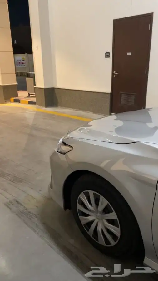 كامري 2023 اللون فضي 10