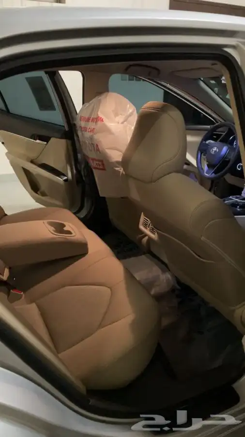 كامري 2023 اللون فضي 20