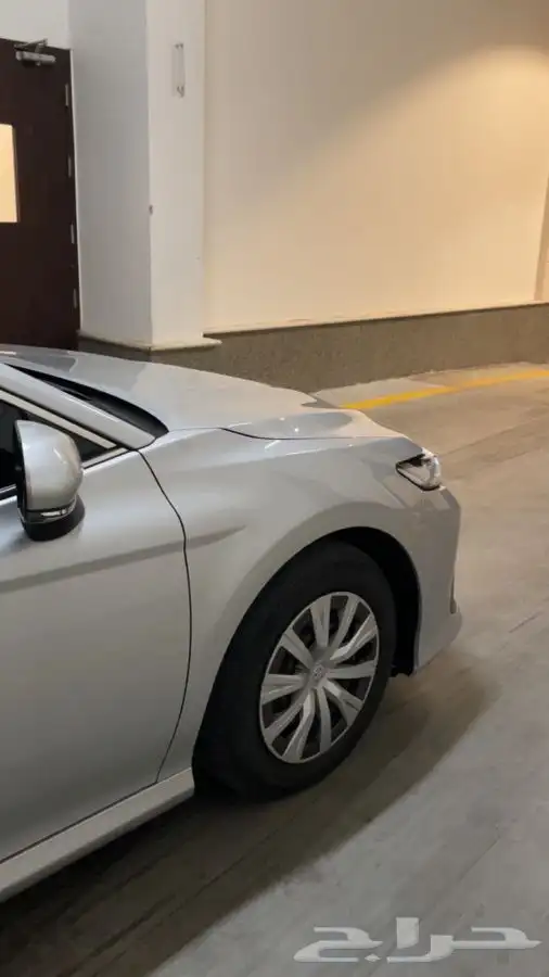 كامري 2023 اللون فضي 4