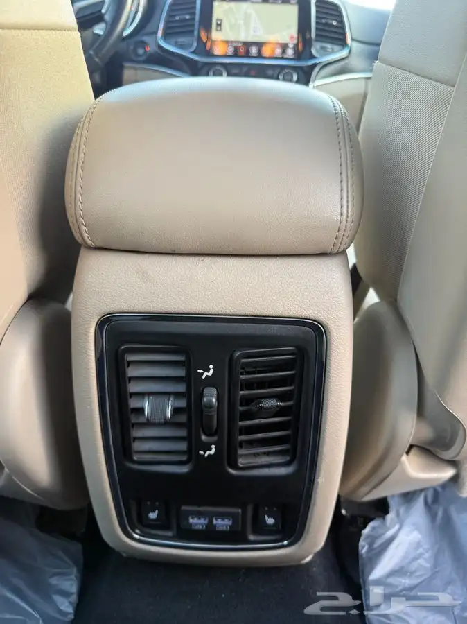 جيب جراند شروكي لمتيد 15