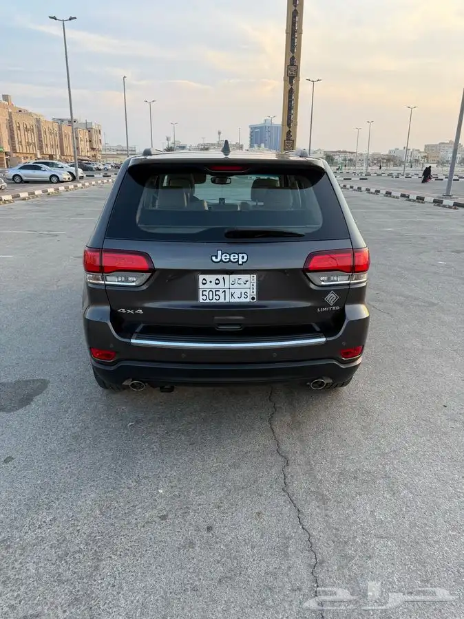 جيب جراند شروكي لمتيد 3