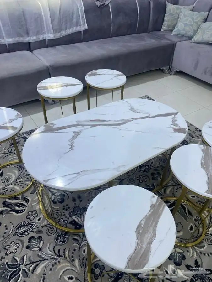 طاولات للبيع 3