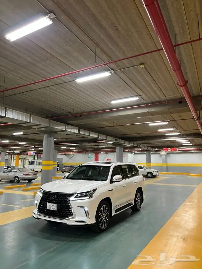 للبيع لكزس 2017 بريمي فل كامل العداد 215 الف 10