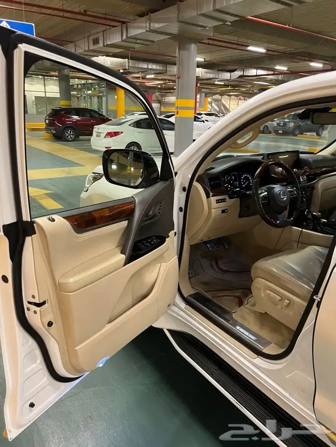 للبيع لكزس 2017 بريمي فل كامل العداد 215 الف 14