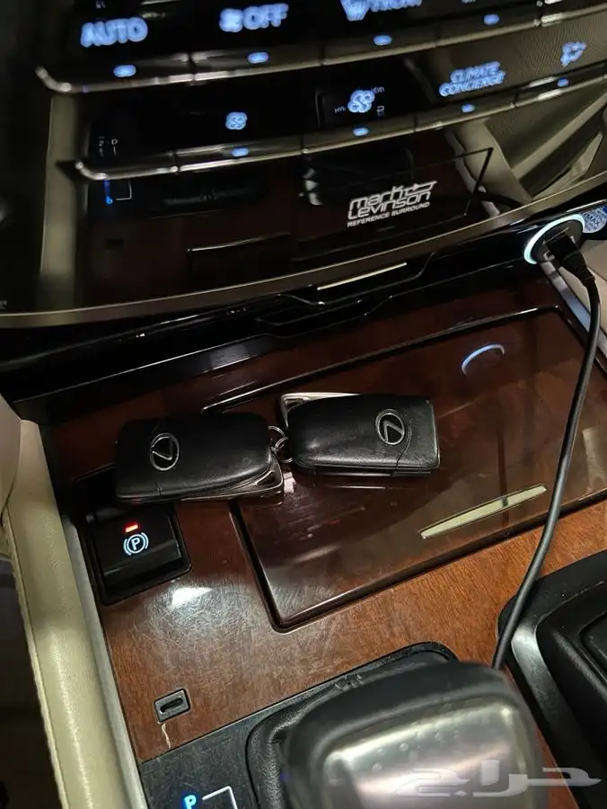 للبيع لكزس 2017 بريمي فل كامل العداد 215 الف 20