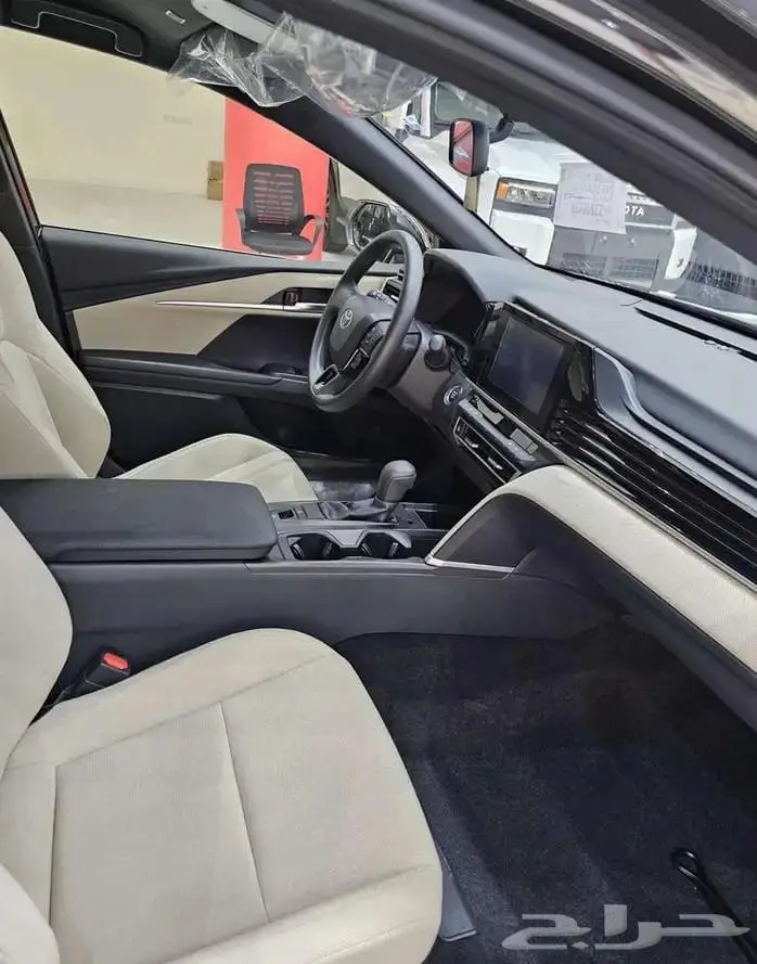 تويوتا كامري E موديل 2025 ايجار منتهي بالتمليك اقساط 11