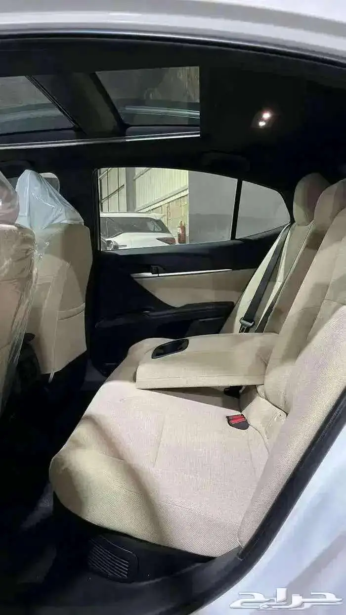 تويوتا كامري بنزين وهايبرد LE نص فل 2025 باقل الاسعار 4