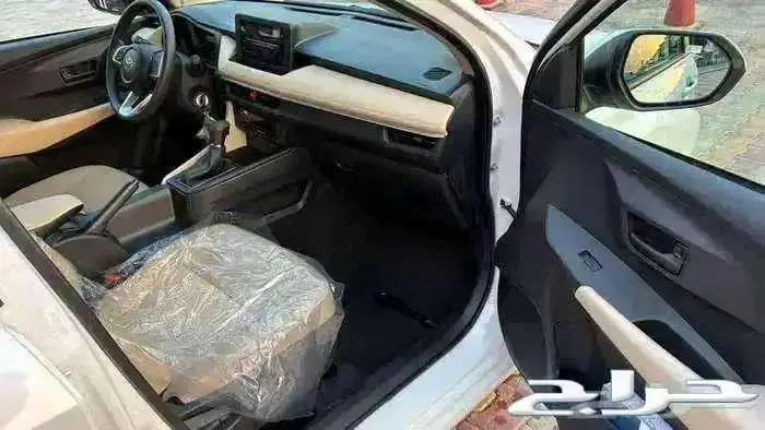 تويوتا ياريس 2026 y استاندر 12