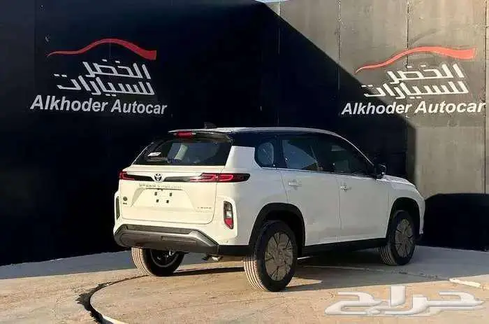 تويوتا اوربان 2026 7