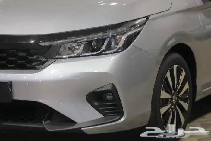 هوندا سيتي LX سبورت نص فل شاشة اربعة سلندر موديل 2024 8