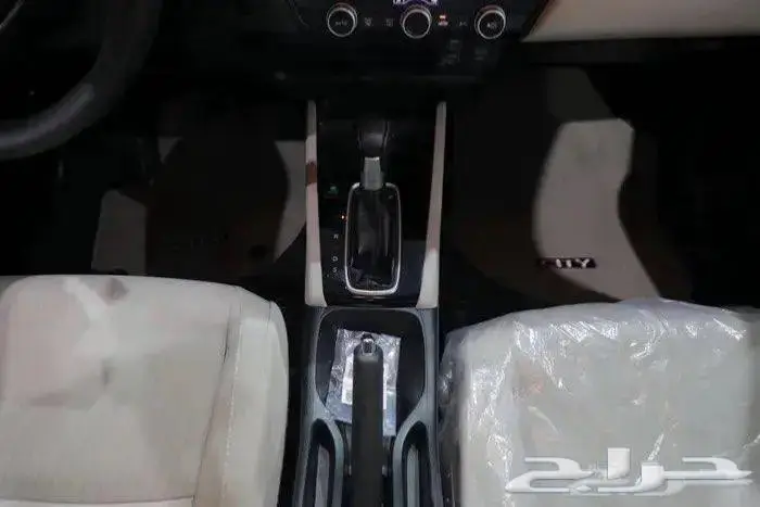 هوندا سيتي LX سبورت نص فل شاشة اربعة سلندر موديل 2024 16