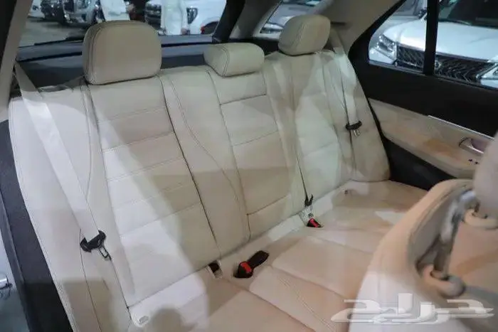 مرسيدس GLE 450 فل كامل بانوراما جلد ستة سلندر موديل 2020 14