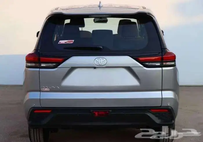 اينوفا بنزين موديل 2025 الون متوفر جديد 5