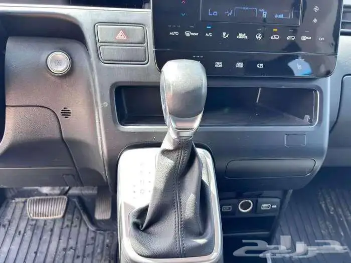 ستاريا ديزل 2022 بطاقة جمركية 11 مقعد استيراد كوريا 19