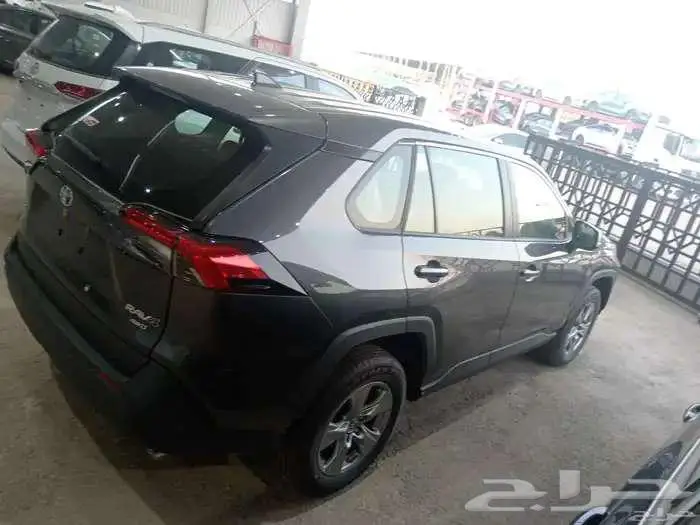 تويوتا راف فور 2025 باقل الاسعار اسود 2