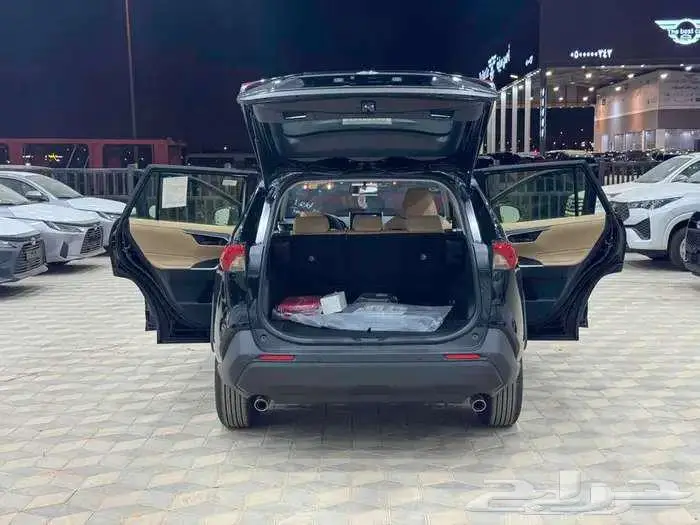 تويوتا راف فور 2025 باقل الاسعار اسود 4