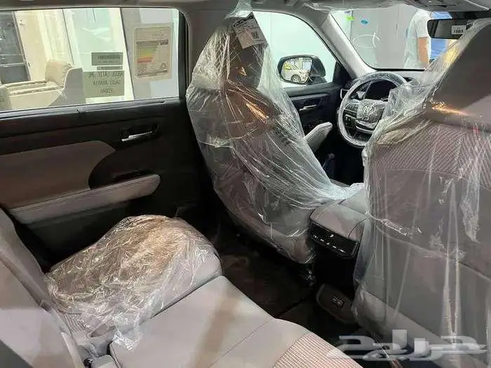 هايلاندر GLE هايبرد موديل 2025 حبه فقط لون اسود 8