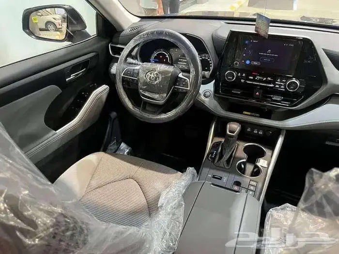 هايلاندر GLE هايبرد موديل 2025 حبه فقط لون اسود 7