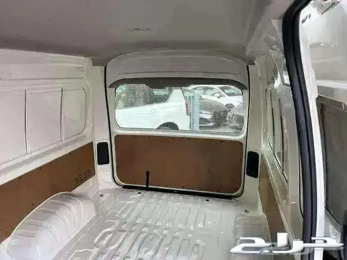 تويوتا هايس فان بضاعة ديزل 2.8 سقف عالي جيرتوماتك 2026 بريمي 9