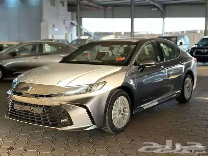 تويوتا كامري LE بنزين موديل 2025 كاش و أقساط 1