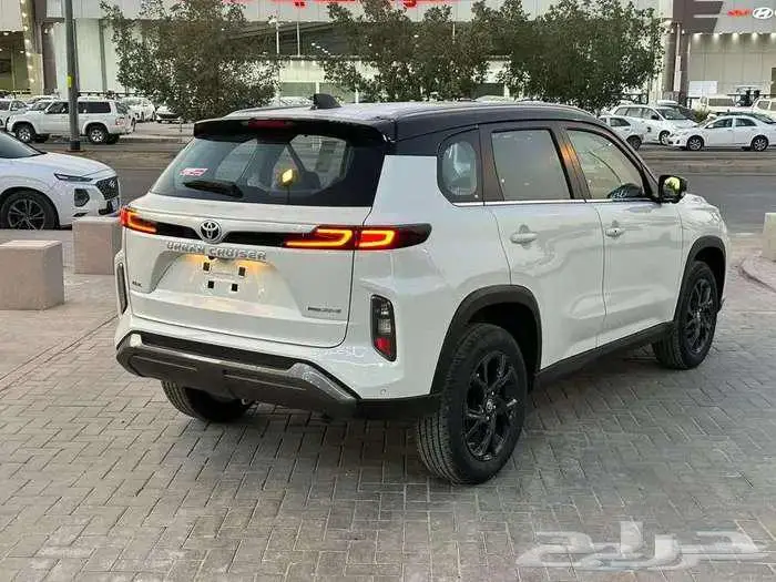 تويوتا اوربان كروز GLX فل كامل 2026 2