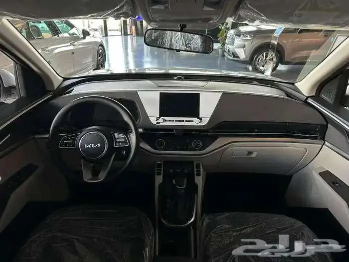 كيا كارينز موديل 2025 استاندر مطور بعرض حصري 12