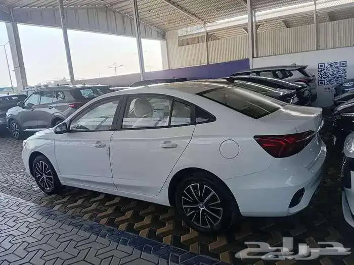 ام جي 5 استاندر الشكل الجديد بنزين اتوماتيك 2025 عروض خاصة 12