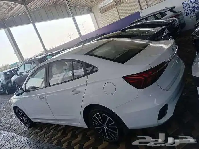 ام جي 5 استاندر الشكل الجديد بنزين اتوماتيك 2025 عروض خاصة 7