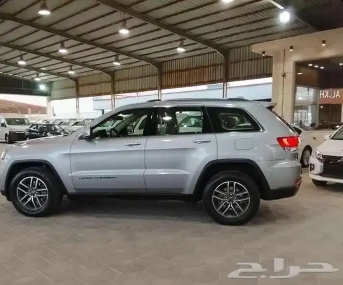 جراند شيروكي لاريدو 5