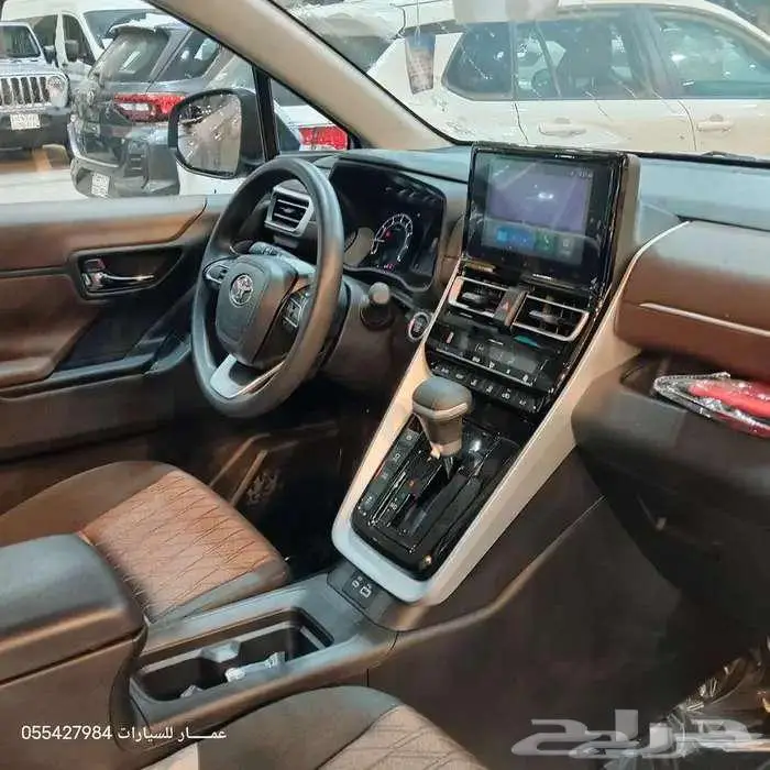 تويوتا انوفا GL بنزين 2025 11