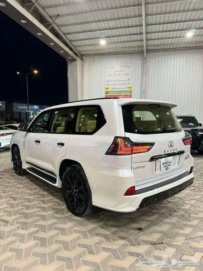 لكزس بريمى موديل 2019 4