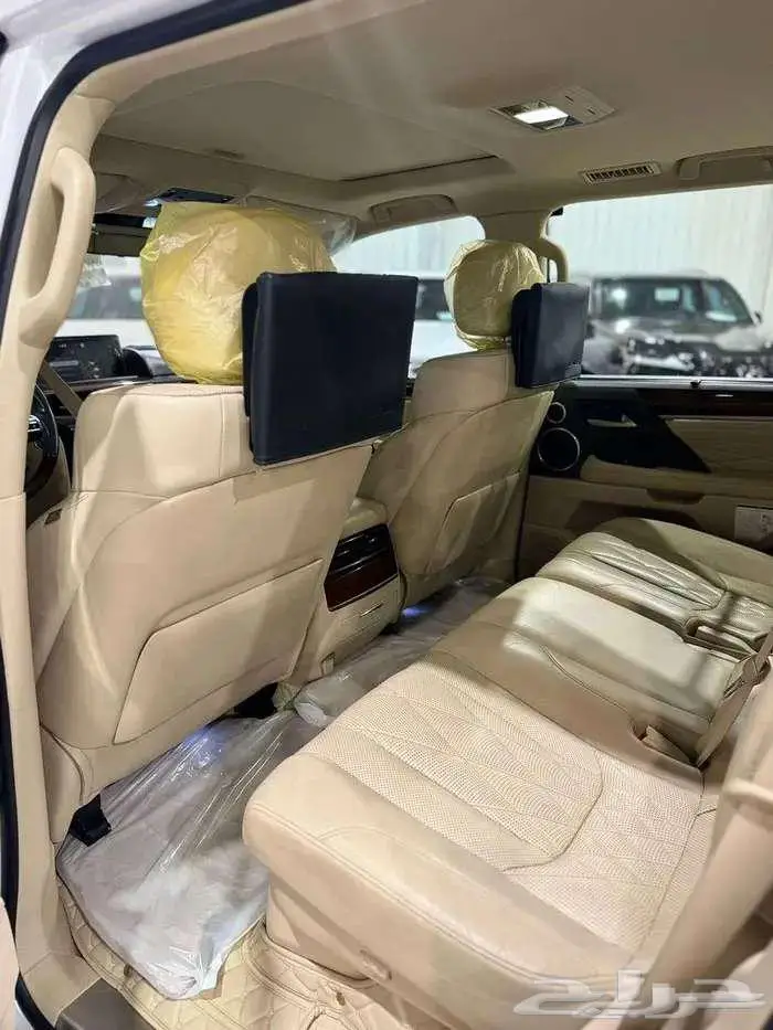 لكزس بريمى موديل 2019 8