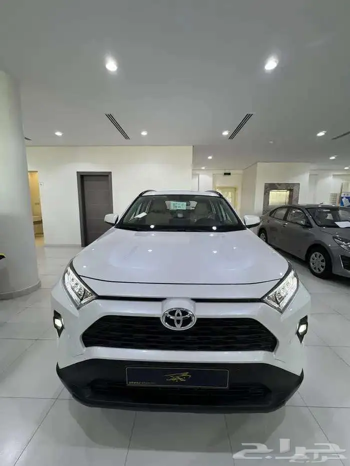 تويوتا رافور XLE 2025 بنزين كاش وتقيسط جميع البنوك 1