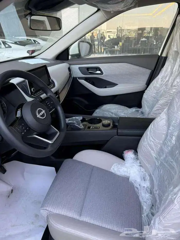 نيسان اكستريل 5 او 7 مقاعد موديل 25 بدون دبل أو دبل 8