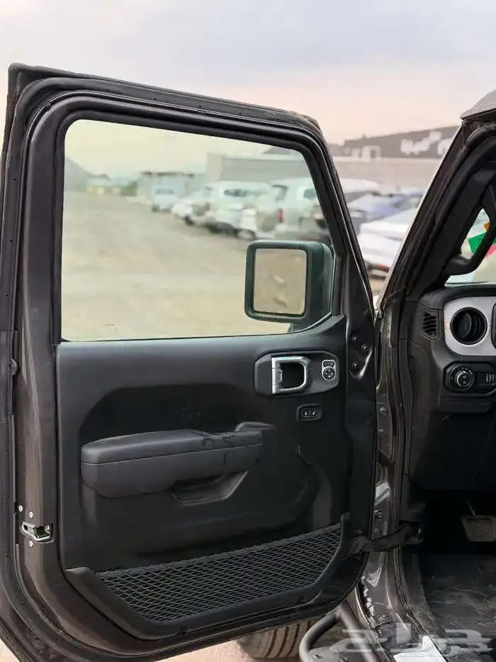 جيب رانجلر تصفية نهاية العام 10