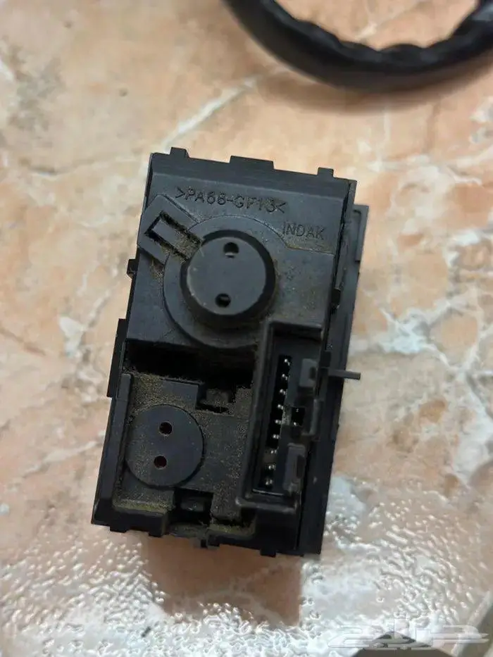 مرايات وازرار السايق والراكب وزر كشافات يوكن وتاهو 2003-2006 8