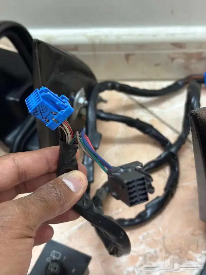 مرايات وازرار السايق والراكب وزر كشافات يوكن وتاهو 2003-2006 5