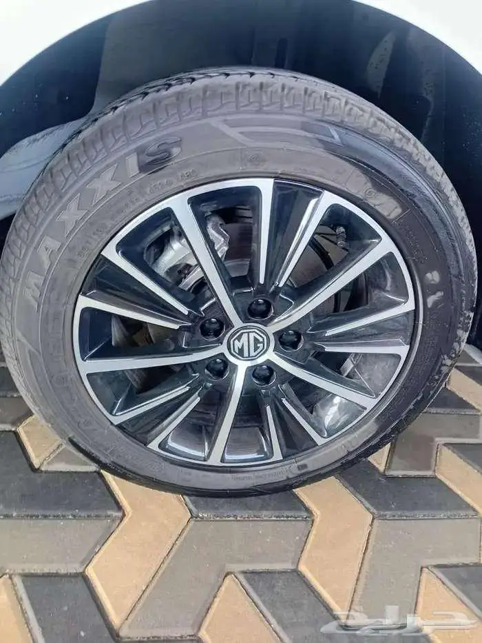 ام جي 5 استاندر الشكل الجديد بنزين اتوماتيك 2025 عروض خاصة 9